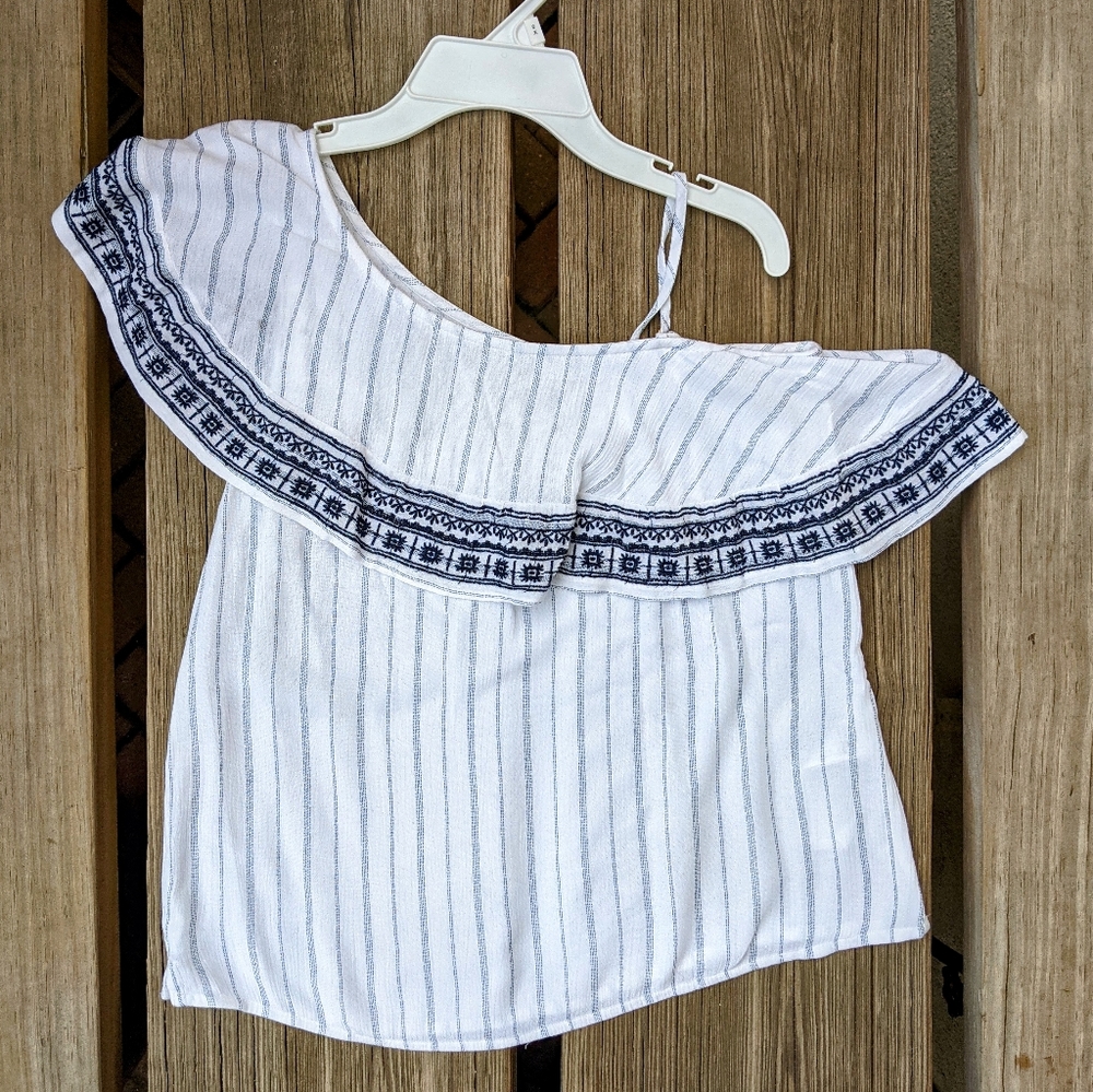 ABERCROMBIE Embroidered One-Shoulder Ruffle Top XS